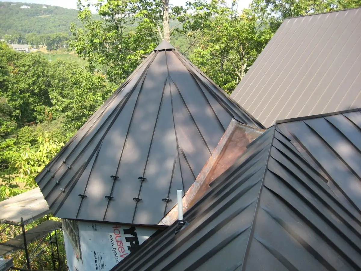 Professional Roof Tarp Installation by Craftsman Roofing in Hand